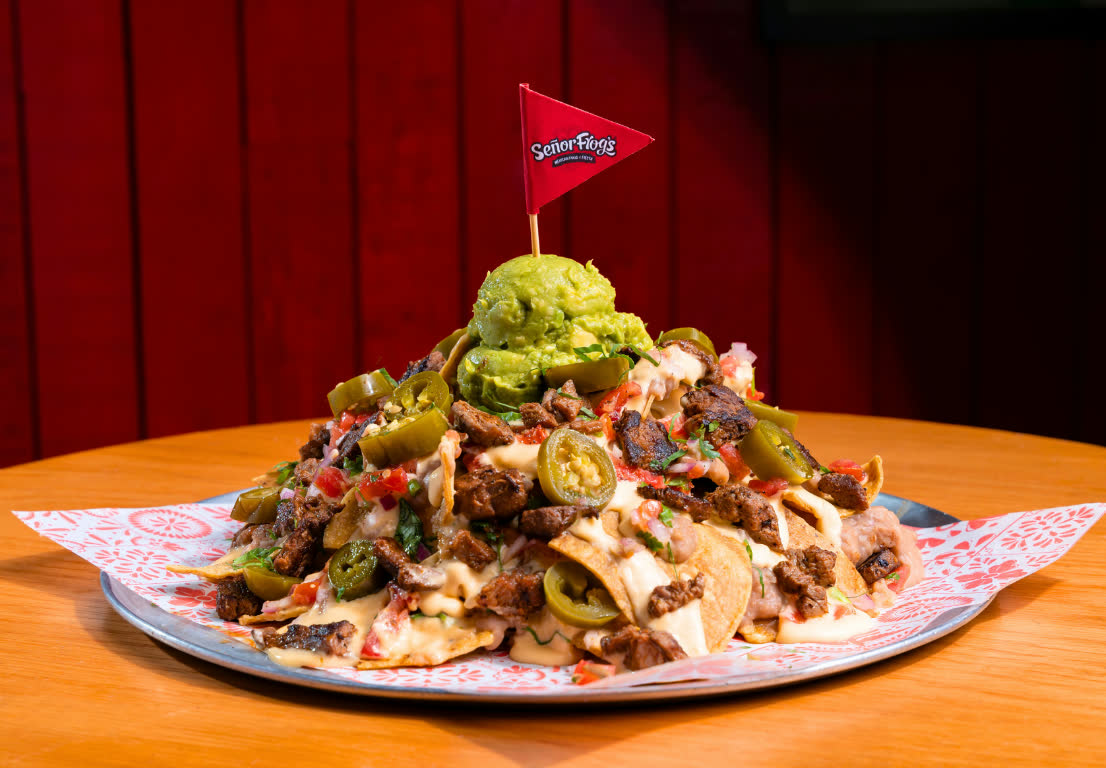 Nachos servidos en Señor Frog’s Hollywood Beach