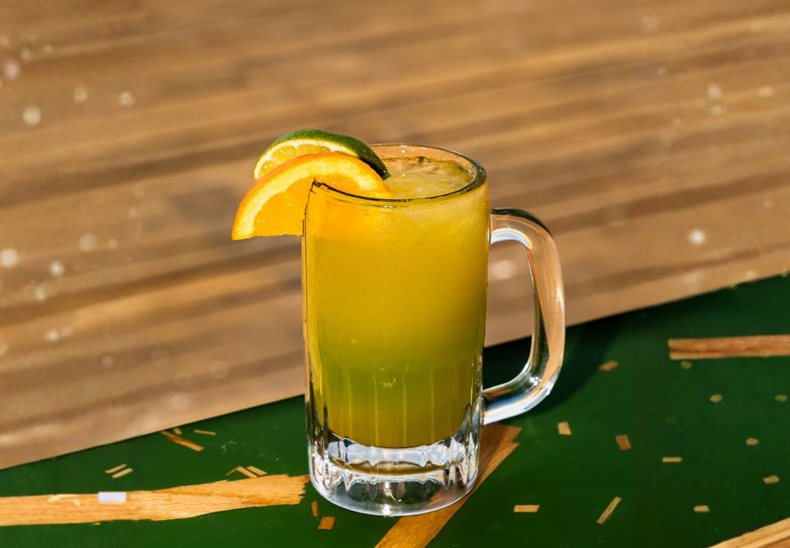 Una bebida fría en Señor Frog’s Orlando