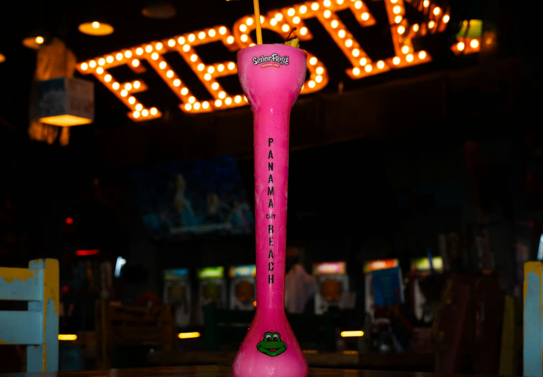 La yarda Fiesta de Señor Frog’s Panama City Beach