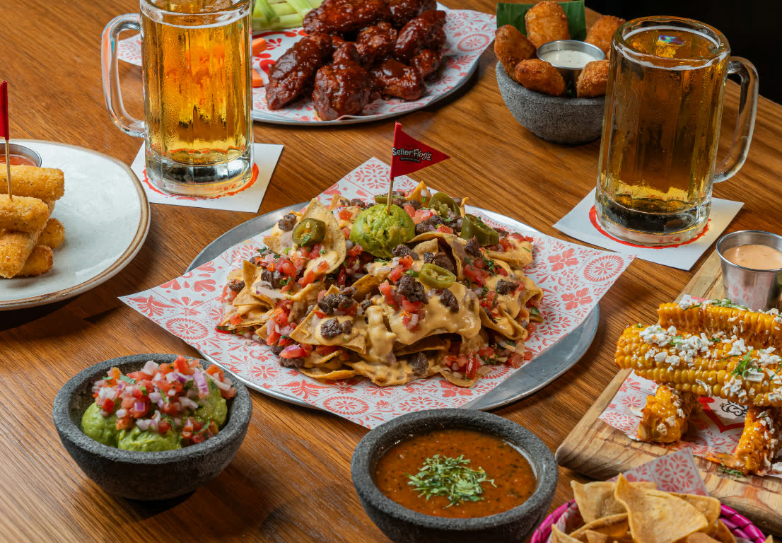 Nachos, alitas y cervezas frías en Señor Frog’s Pensacola Beach