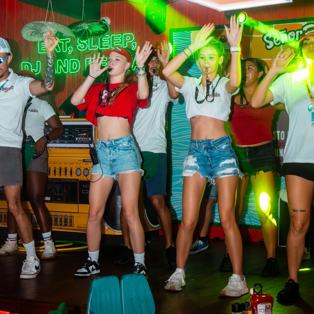 Yardas en Señor Frog’s Pensacola Beach
