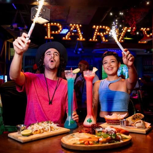 xr:d:DAF_UkrtHa4:37,j:7140880029922874560,t:24032521